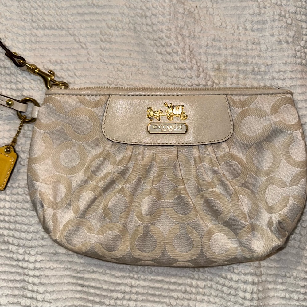Coach wristlet - Picture 2 of 11